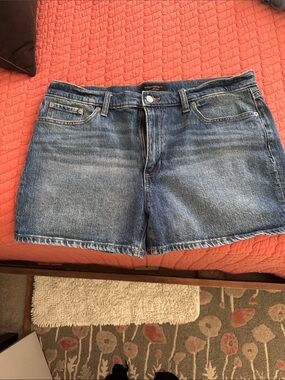 Banana Republic Women's Denim Jean Shorts - Blue Wash sz 14